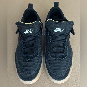 Nike SB Day One GS Black Gum Shoes FN4210-001!